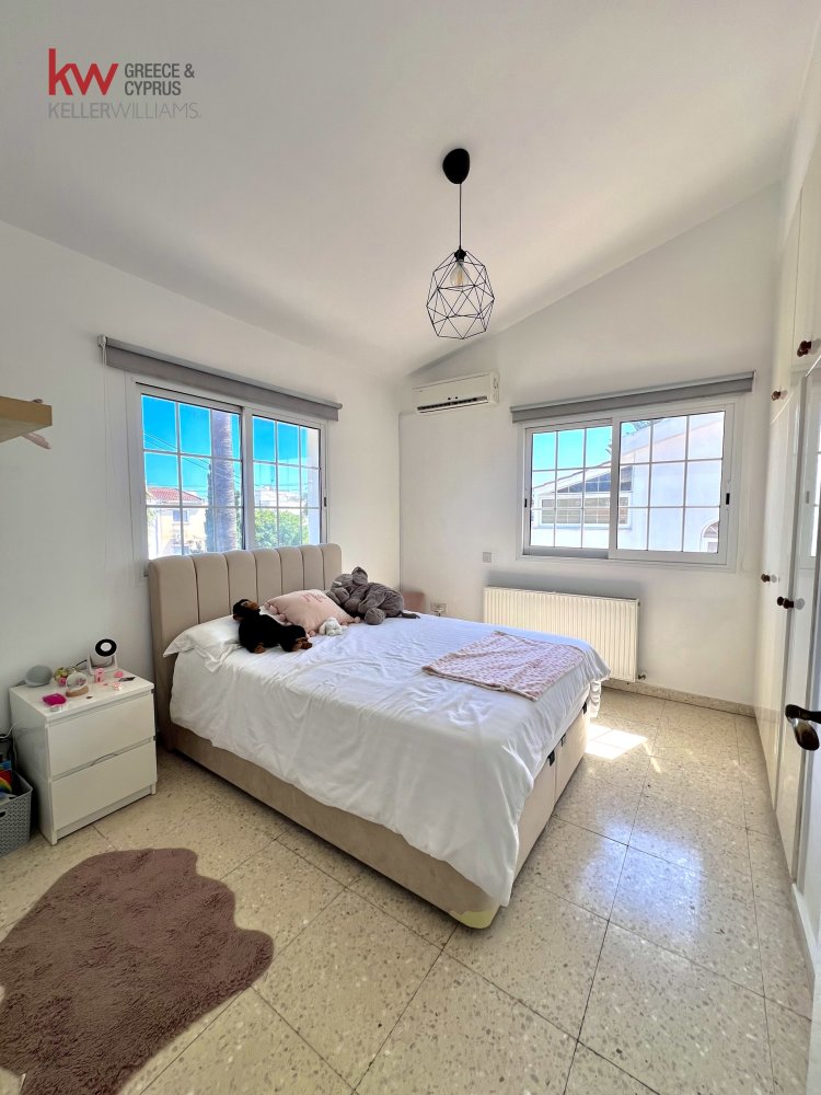 5 bedrooms Villa in Oroklini, Larnaka, Cyprus No. 51821