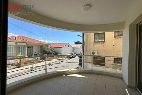Квартира с 2 спальнями в Ларнака, Кипр № 52150