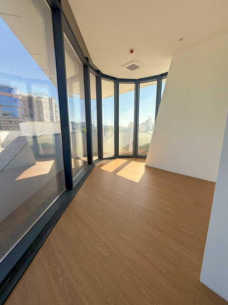 6 rooms Office in Mesa Geitonia, Limassol, Cyprus No. 62366