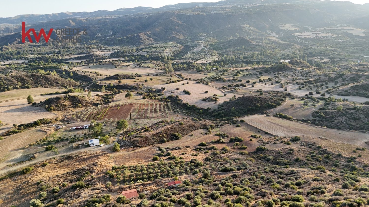 8696m2 Terrain à Pano Lefkara, Larnaka, Chypre No. 56740