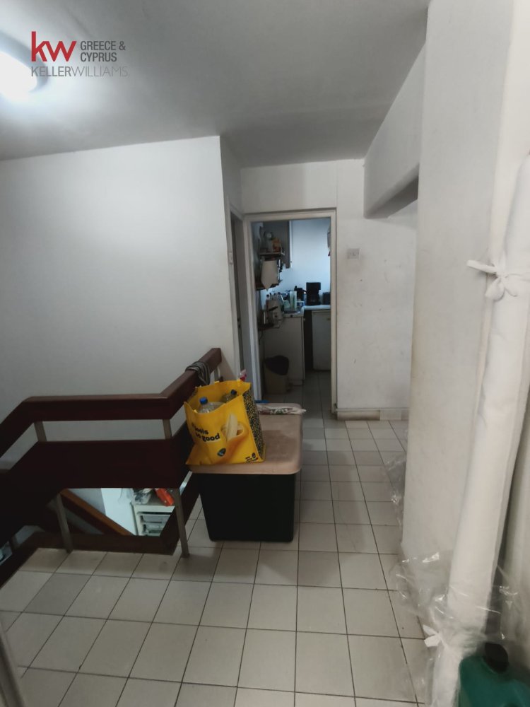 1 room Commercial property in Larnaca, Larnaka, Cyprus No. 39830