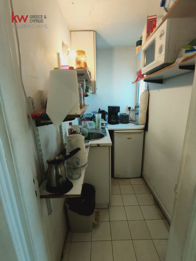 1 room Commercial property in Larnaca, Larnaka, Cyprus No. 39830