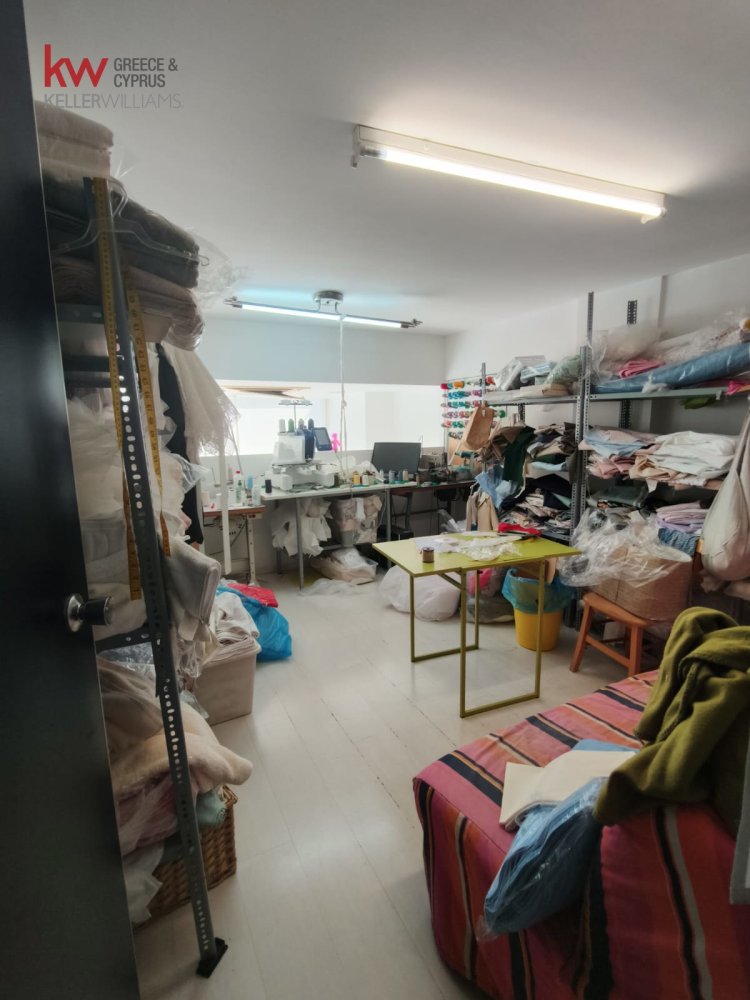 1 room Commercial property in Larnaca, Larnaka, Cyprus No. 39830