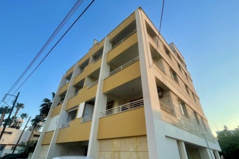 Квартира с 2 спальнями в Ларнака, Кипр № 61373