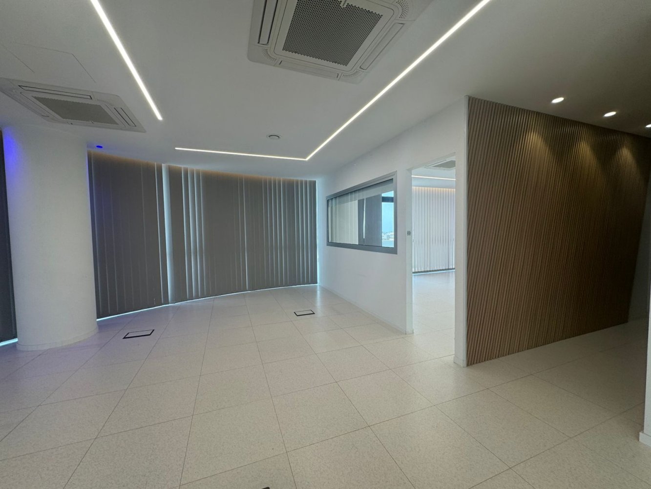 190m2 Local comercial en Omonoia, Limassol, Chipre No. 60933