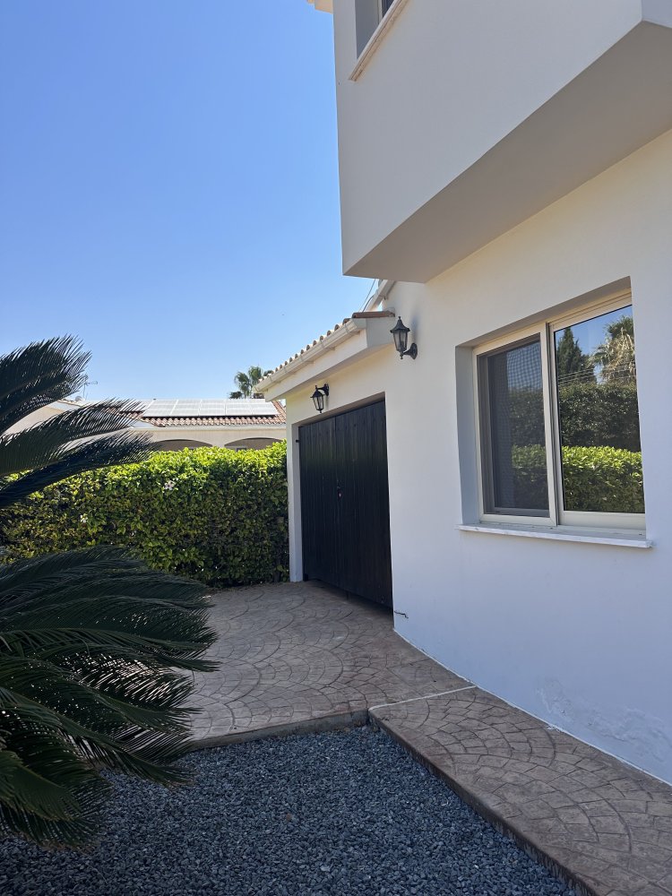 4 bedrooms Villa in Pegeia, Paphos, Cyprus No. 61490