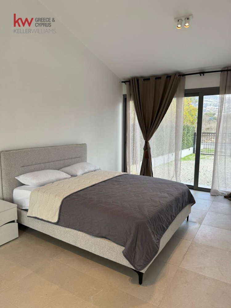 5 bedrooms Villa in Pegeia, Paphos, Cyprus No. 61174