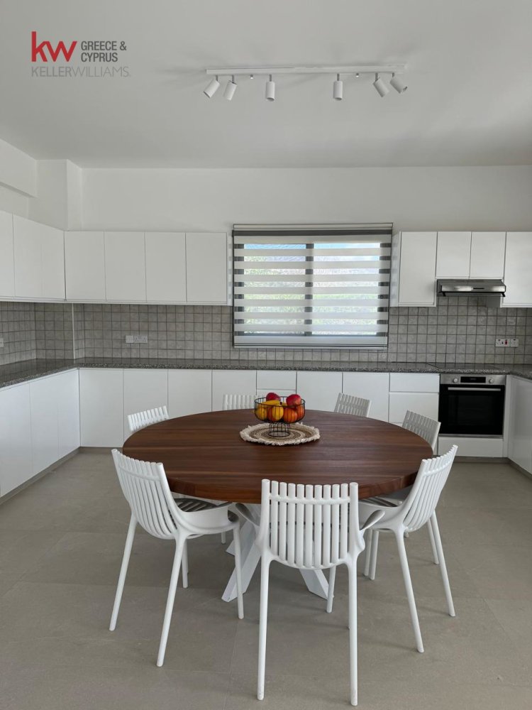 5 bedrooms Villa in Pegeia, Paphos, Cyprus No. 61174