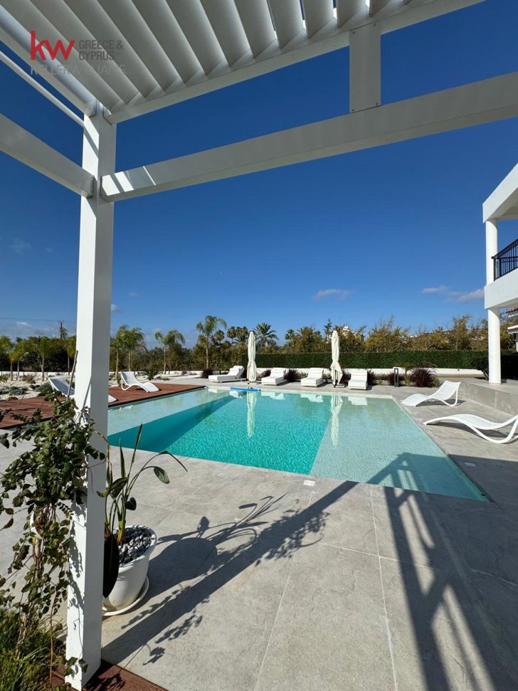 5 bedrooms Villa in Pegeia, Paphos, Cyprus No. 61174