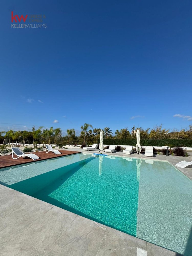 5 bedrooms Villa in Pegeia, Paphos, Cyprus No. 61174
