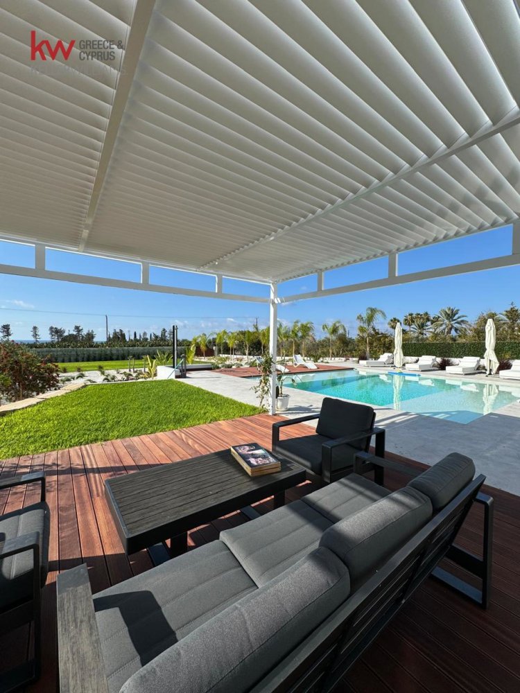5 bedrooms Villa in Pegeia, Paphos, Cyprus No. 61174