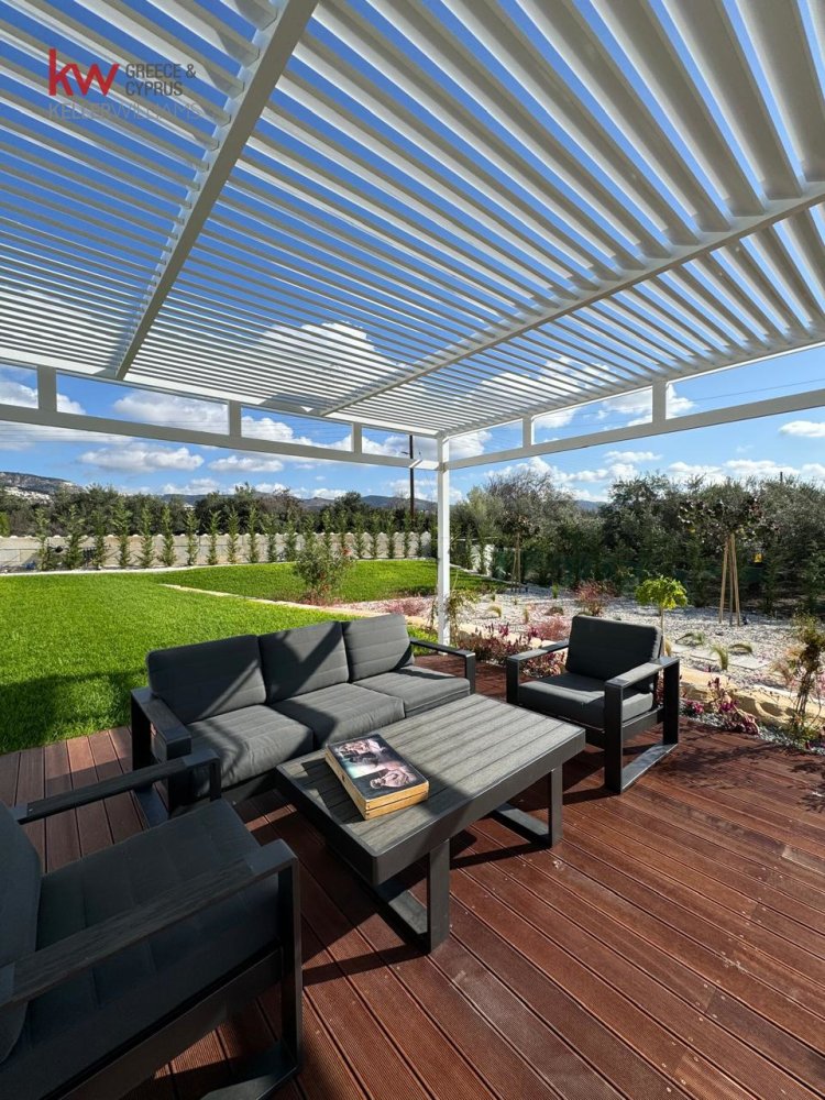 5 bedrooms Villa in Pegeia, Paphos, Cyprus No. 61174