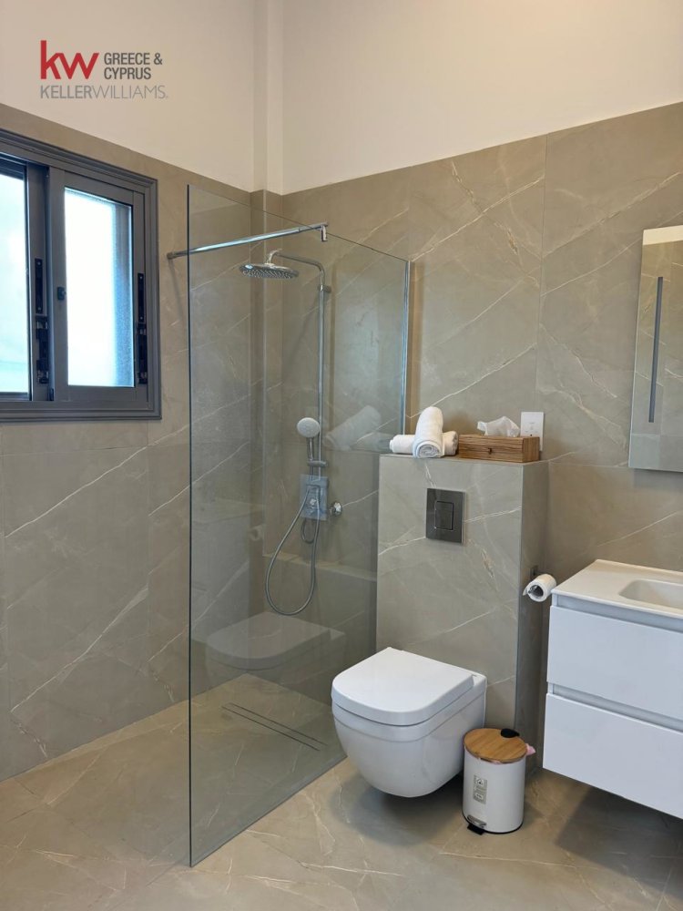 5 bedrooms Villa in Pegeia, Paphos, Cyprus No. 61174