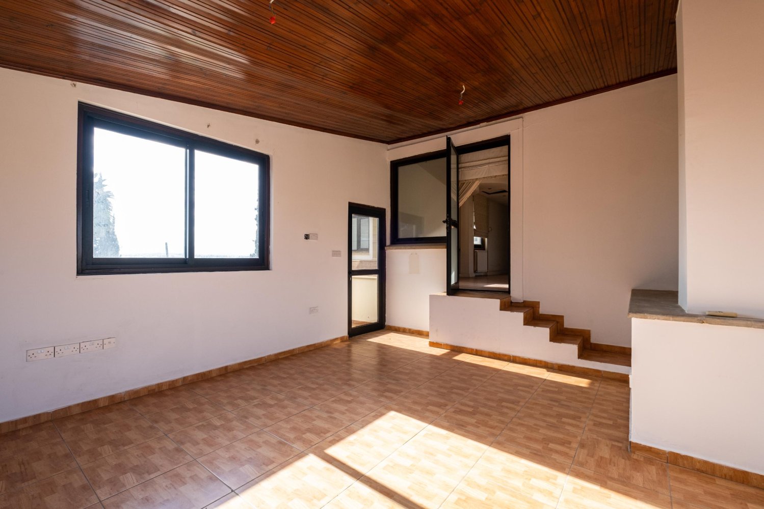 4 bedrooms Villa in Strovolos, Nicosia, Cyprus No. 62019