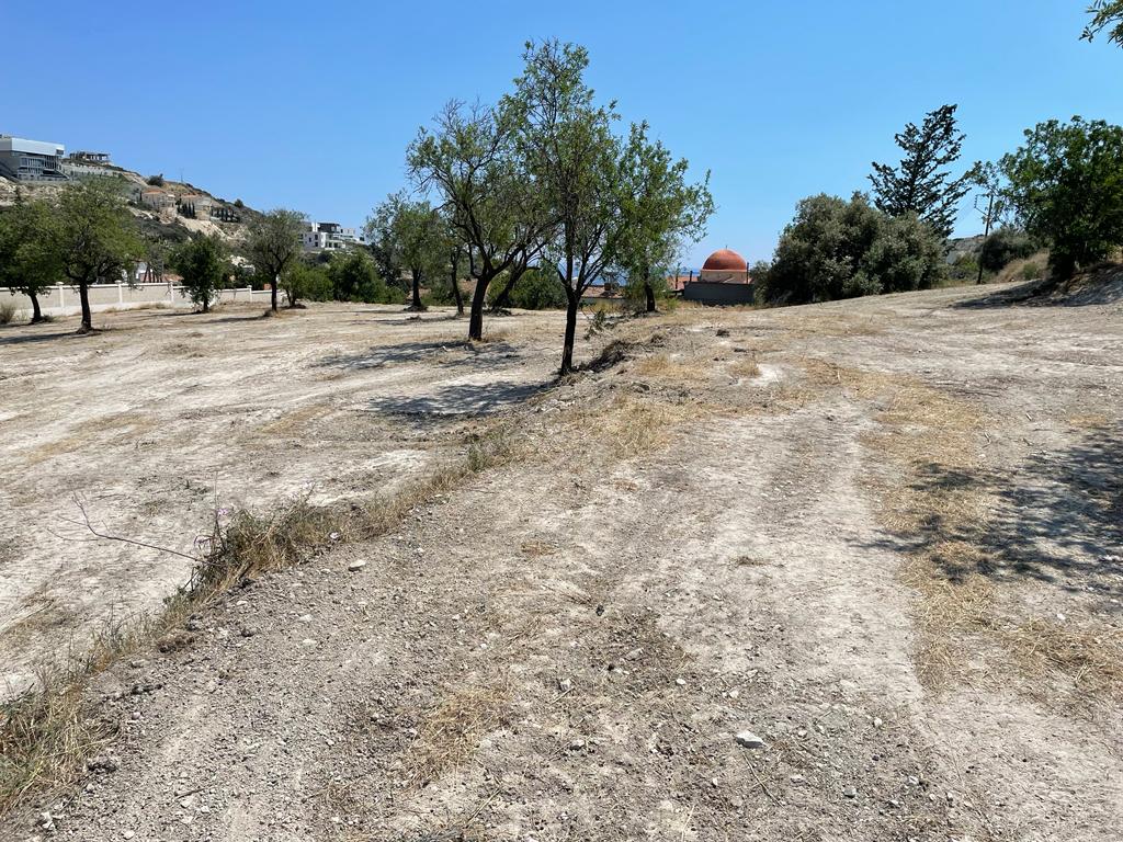 3825m2 Land in Agios Tychonas, Limassol, Cyprus No. 62219