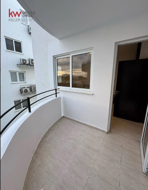 2 bedrooms Apartment in Larnaca, Larnaka, Cyprus No. 50640