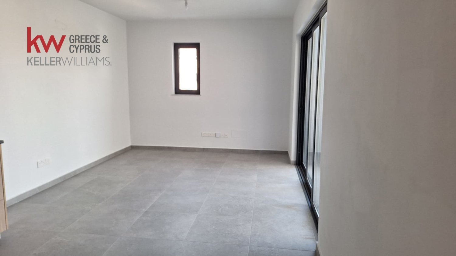 Квартира с 2 спальнями в Ларнака, Кипр № 40392