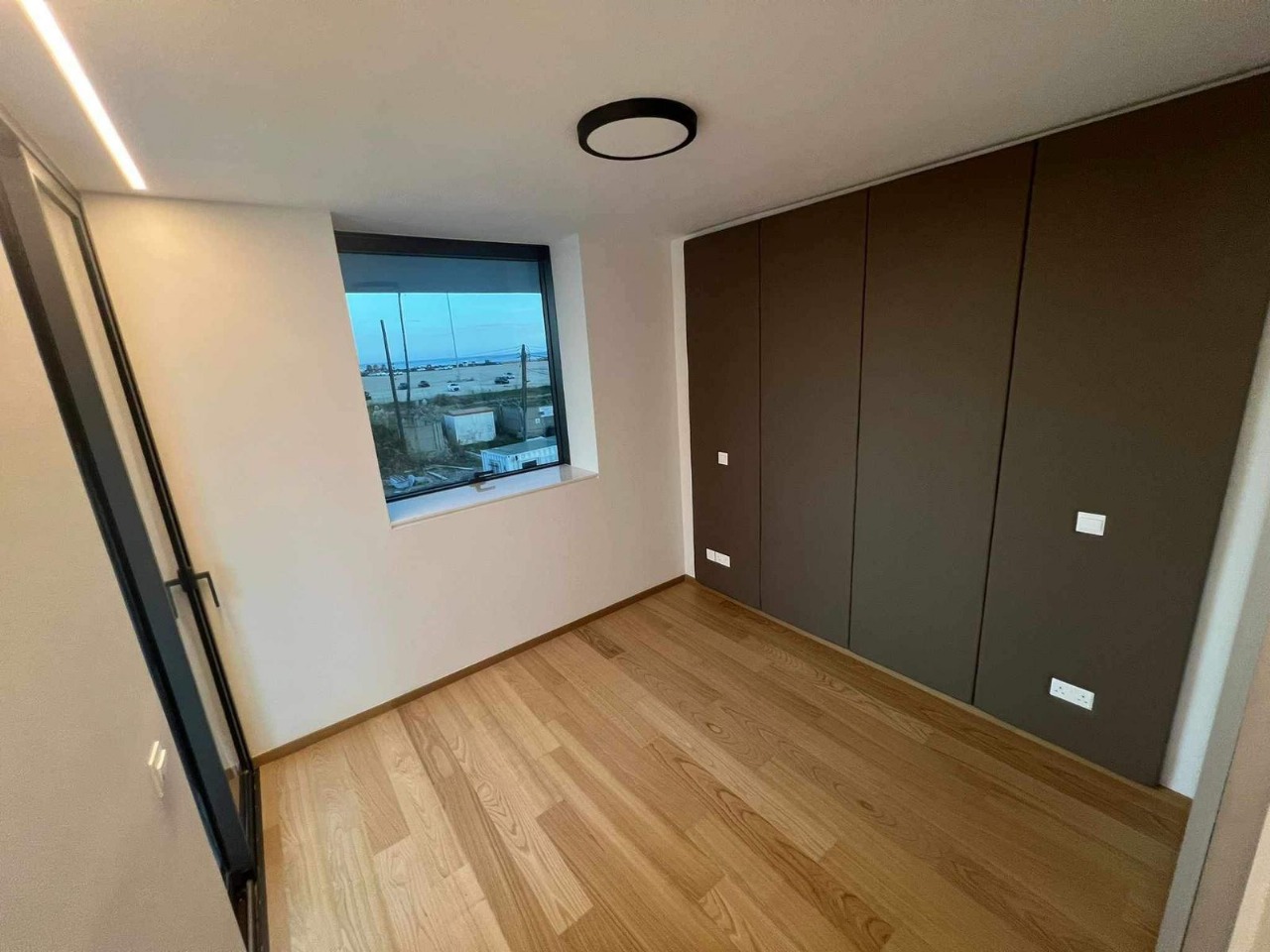Квартира с 2 спальнями в Ларнака, Кипр № 61505