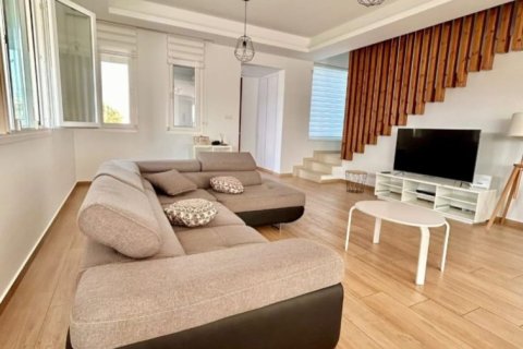 3 bedrooms Villa in Aradippou, Larnaka, Cyprus No. 40430