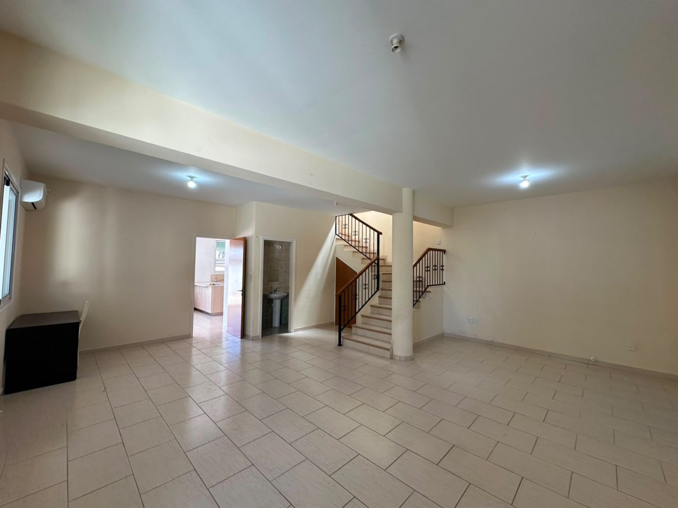 4 bedrooms Villa in Pyla, Larnaka, Cyprus No. 62561
