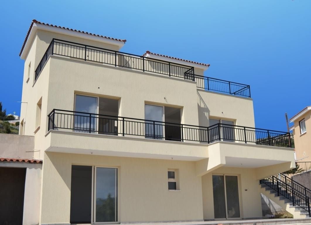 4 bedrooms Villa in Pegeia, Paphos, Cyprus No. 60355
