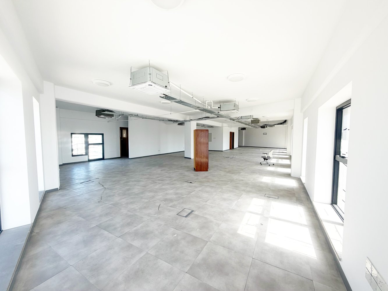 300m2 Commercial property in Germasogeia, Limassol, Cyprus No. 62123
