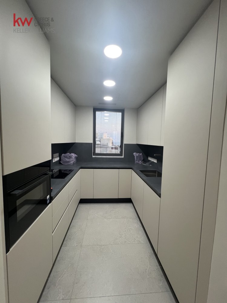 Квартира с 3 спальнями в Ларнака, Кипр № 39967