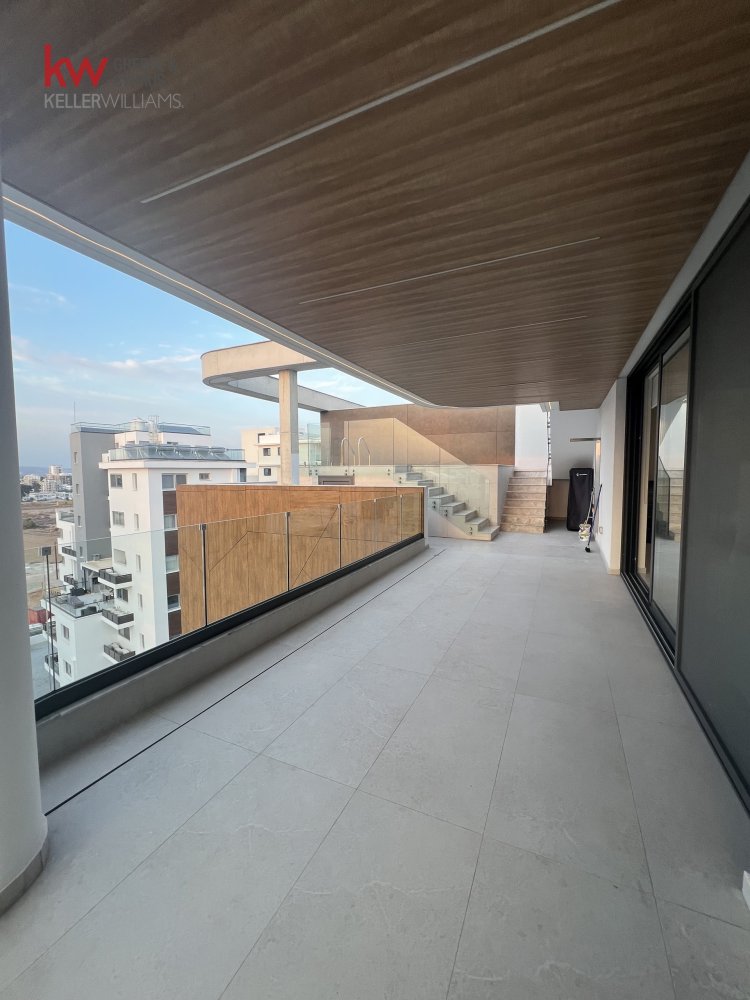 Квартира с 3 спальнями в Ларнака, Кипр № 39967
