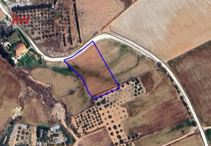2397m2 Land in Agioi Trimithias, Nicosia, Cyprus No. 60599