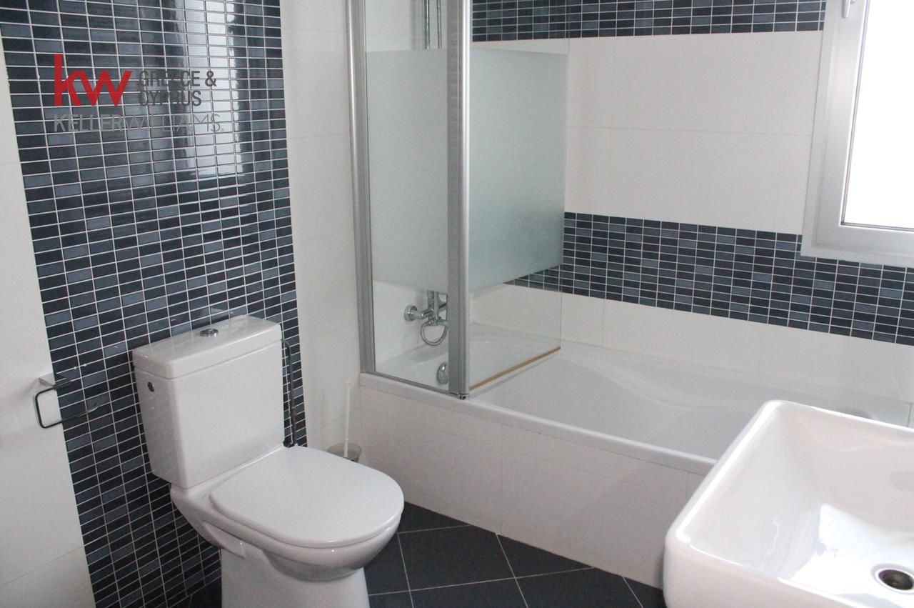 5 bedrooms Villa in Paphos, Cyprus No. 60707