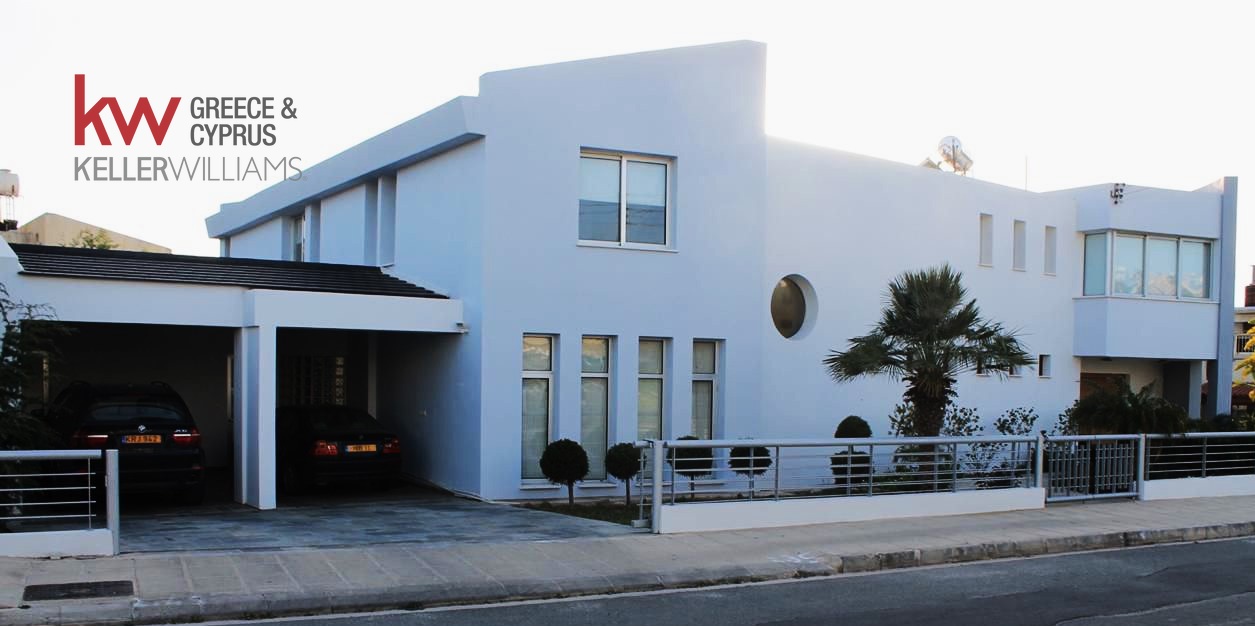 5 bedrooms Villa in Paphos, Cyprus No. 60707