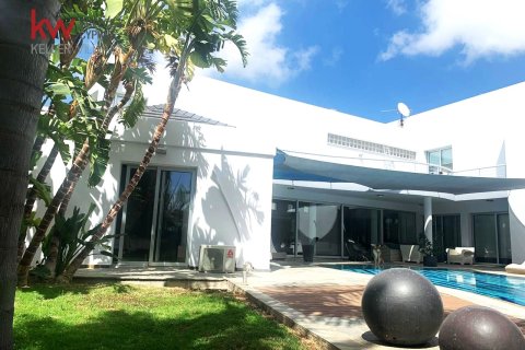 5 bedrooms Villa in Paphos, Cyprus No. 60707