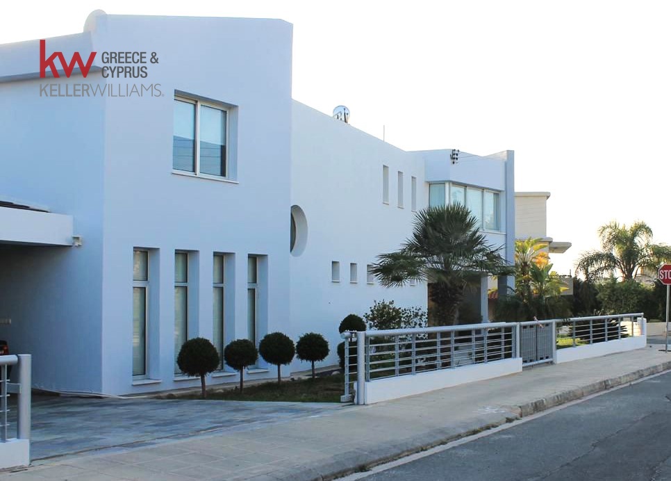 5 bedrooms Villa in Paphos, Cyprus No. 60707