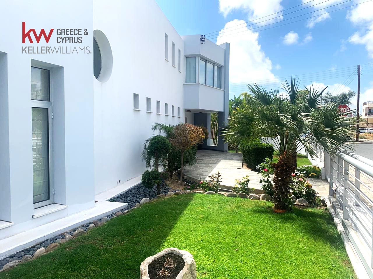 5 bedrooms Villa in Paphos, Cyprus No. 60707