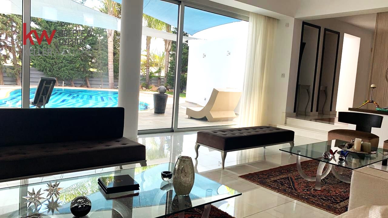 5 bedrooms Villa in Paphos, Cyprus No. 60707
