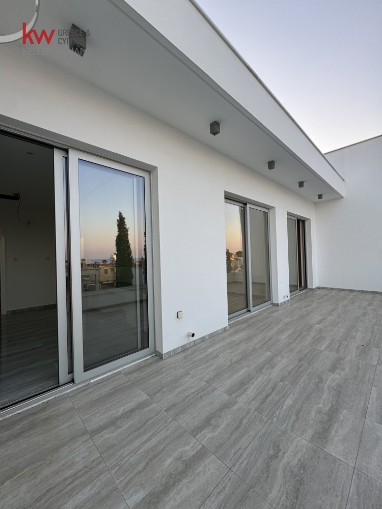 5 bedrooms Villa in Paralimni, Ammochostos, Cyprus No. 40629