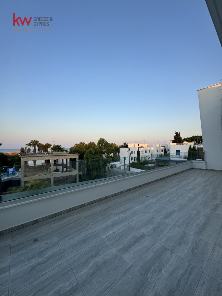5 bedrooms Villa in Paralimni, Ammochostos, Cyprus No. 40629