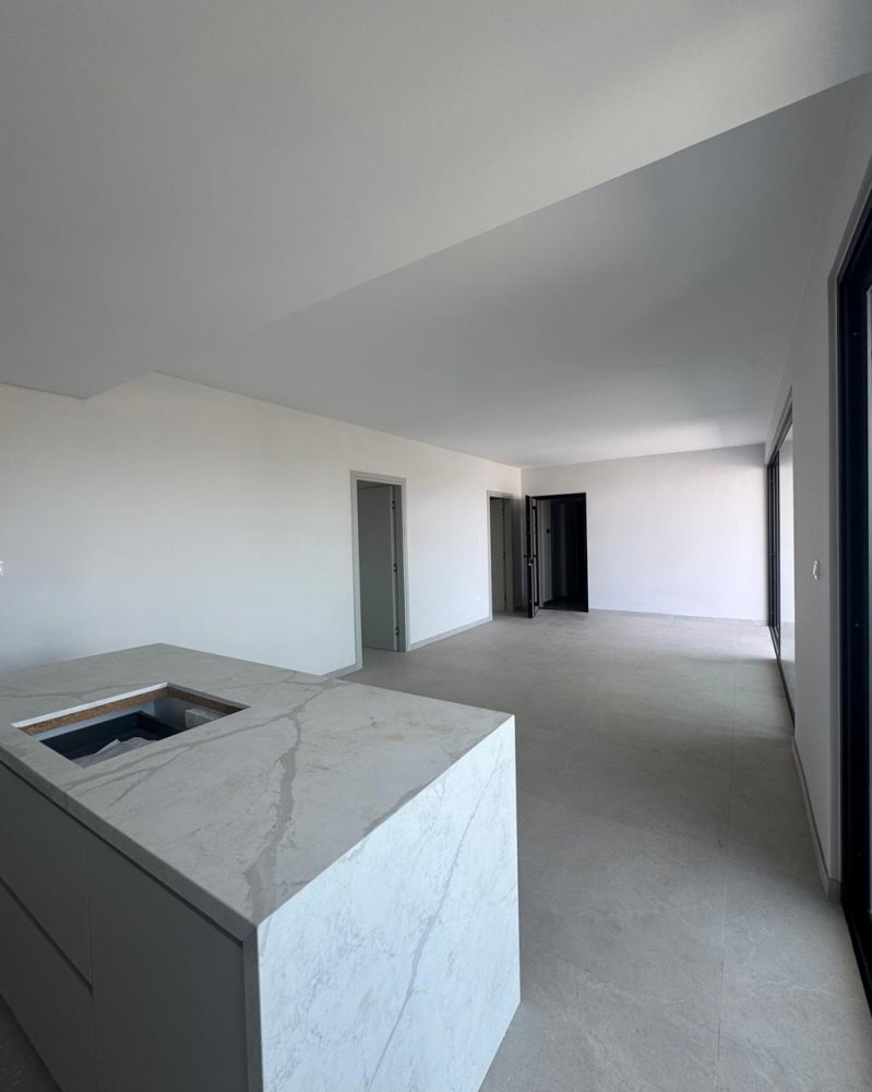 3 dormitorios Apartamento en Limassol, Chipre No. 61576