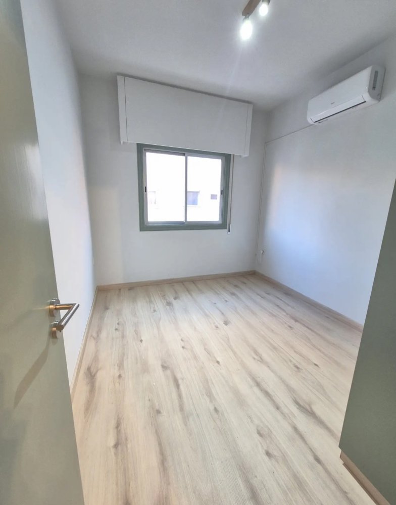 Квартира с 2 спальнями в Ларнака, Кипр № 62105