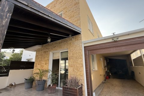 3 dormitorios Adosado en Kiti, Larnaka, Chipre No. 61479