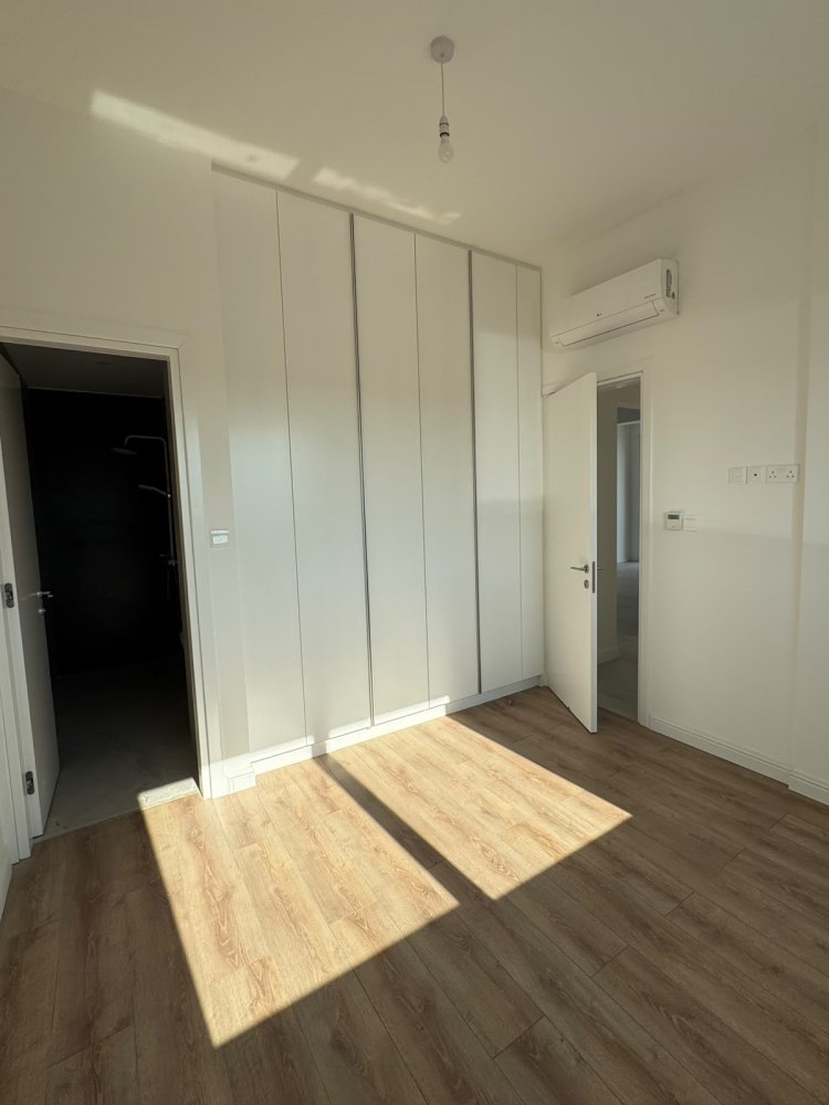 2 bedrooms Apartment in Germasogeia, Limassol, Cyprus No. 62215