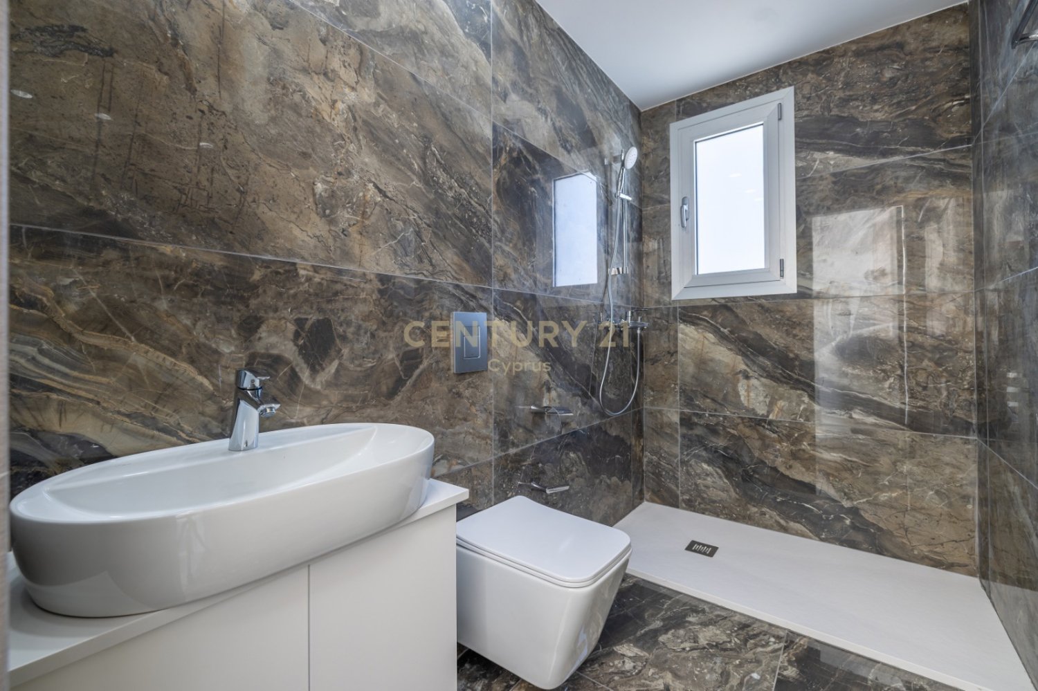 2 bedrooms Apartment in Limassol, Cyprus No. 35502