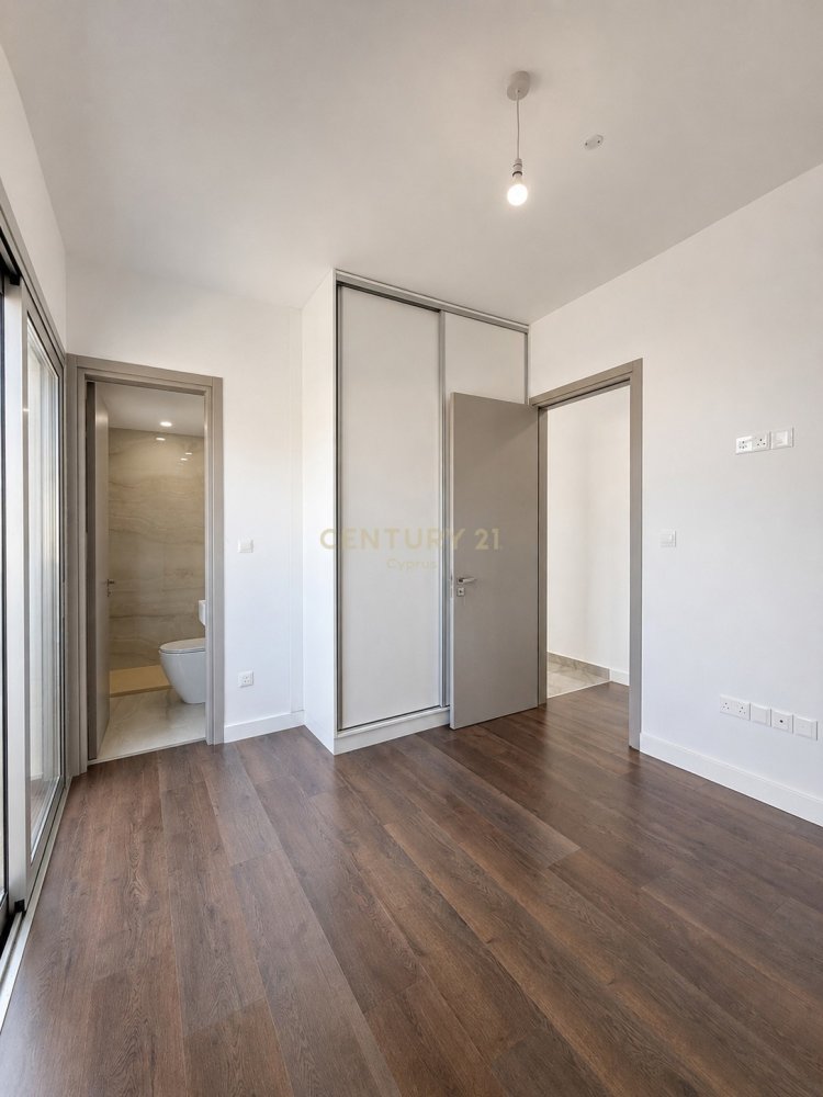 2 bedrooms Apartment in Limassol, Cyprus No. 35502