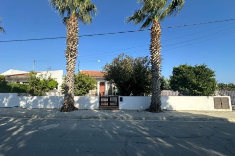 3 dormitorios Bungalow en Oroklini, Larnaka, Chipre No. 62543