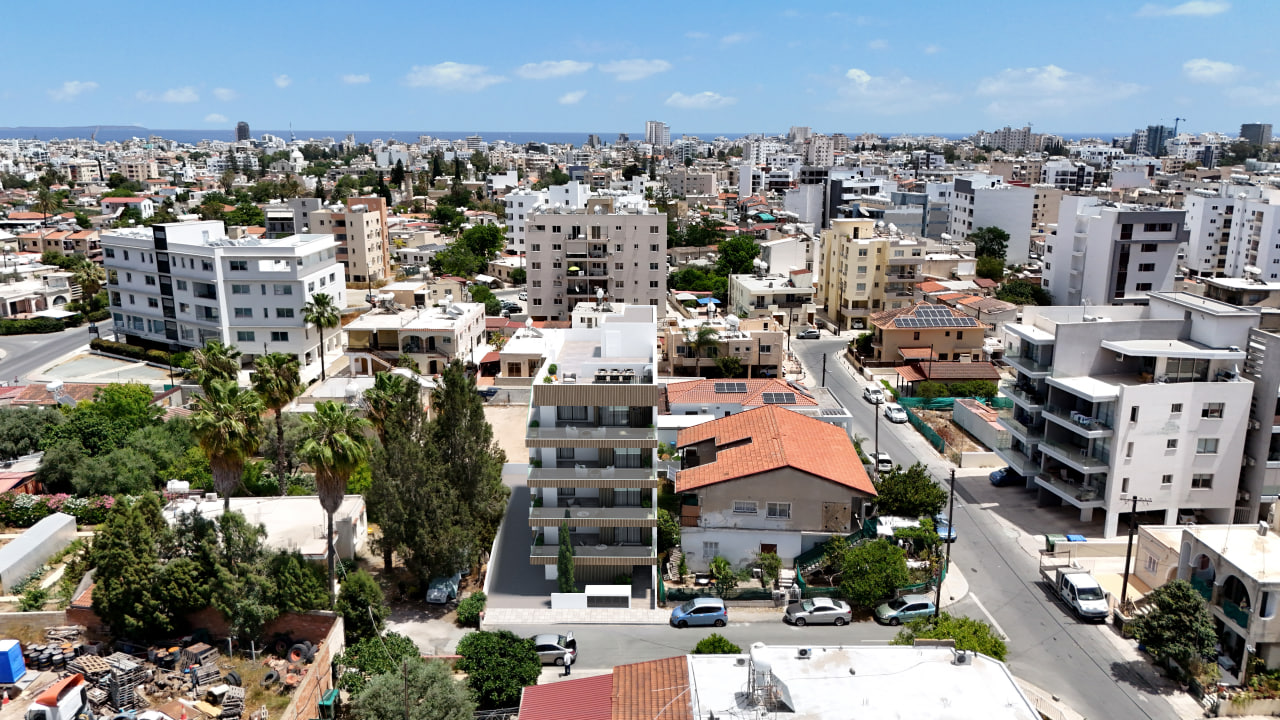 2 bedrooms Apartment in Larnaca, Larnaka, Cyprus No. 64408