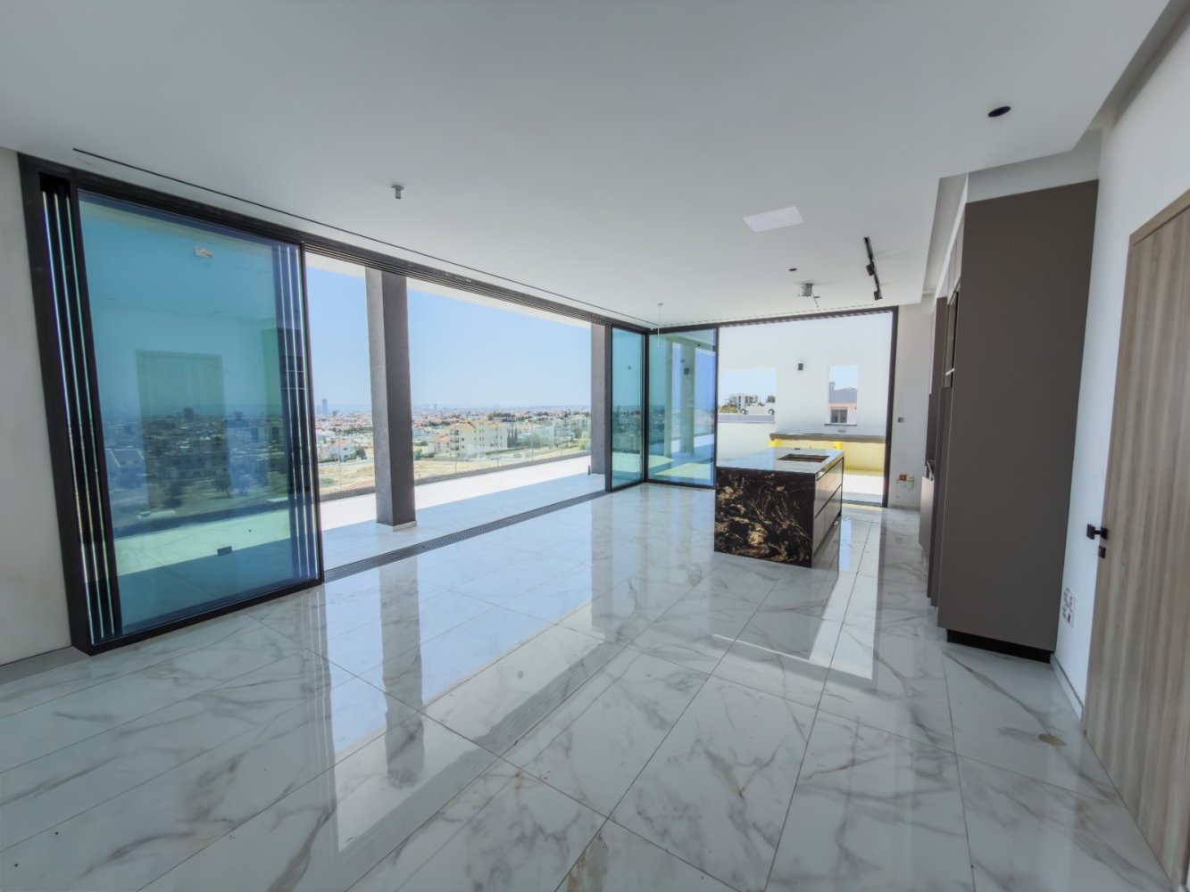 3 bedrooms Penthouse in Agios Athanasios, Limassol, Cyprus No. 61881