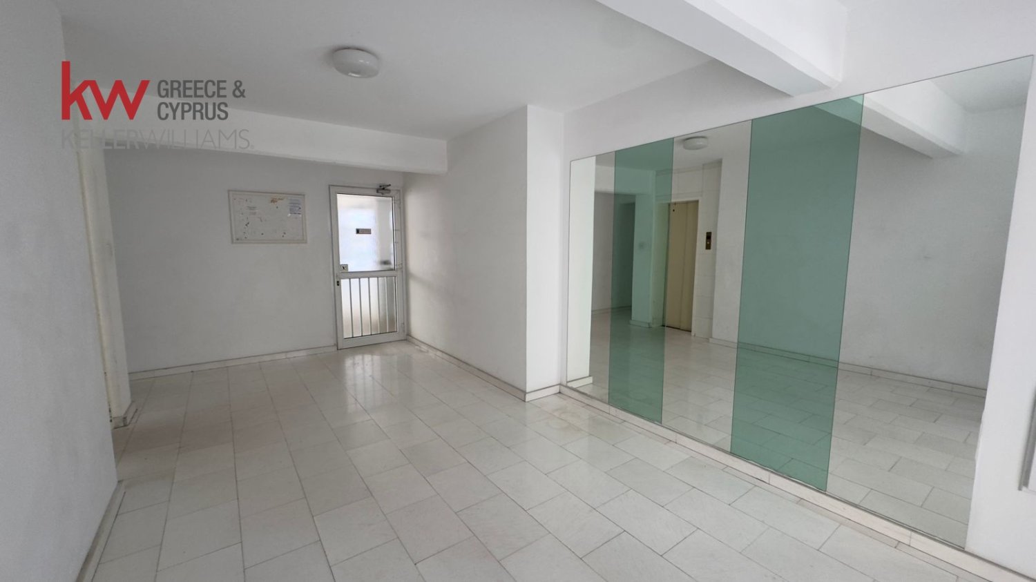 2 bedrooms Apartment in Nicosia, Cyprus No. 39655