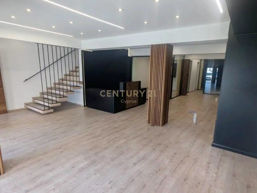 135m2 Office in Agios Georgios, Limassol, Cyprus No. 58874