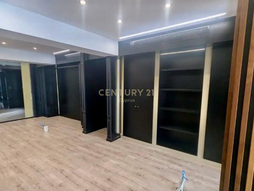 135m2 Office in Agios Georgios, Limassol, Cyprus No. 58874