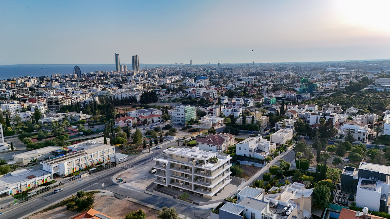 2 bedrooms Apartment in Limassol, Cyprus No. 64534